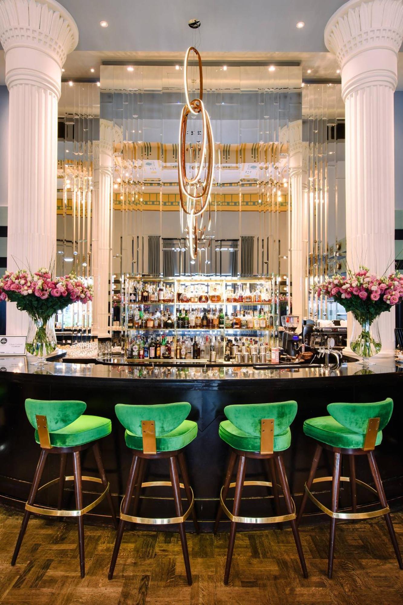 Hotel Bristol, A Luxury Collection Hotel, Varsó Kültér fotó The bar at the St. Regis Istanbul