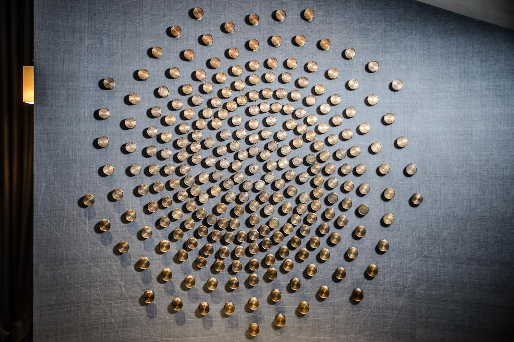 Hotel Bristol, A Luxury Collection Hotel, Varsó Kültér fotó The 100-year-old gold coins